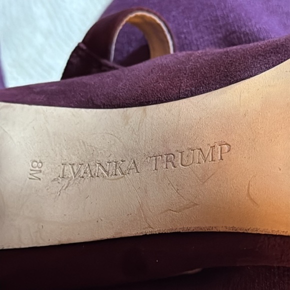 Ivanka Trump Kamon burgundy suede ankle straps pointed pumps back zipper 8M - Picture 14 of 15